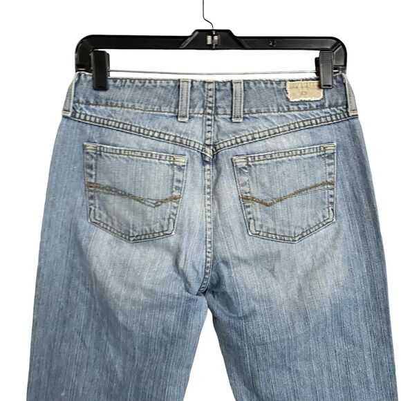 BKE Buckle Wendi Capri Denim Jeans Womens Size 27 Distressed Medium Blue Wash - Picture 3 of 8